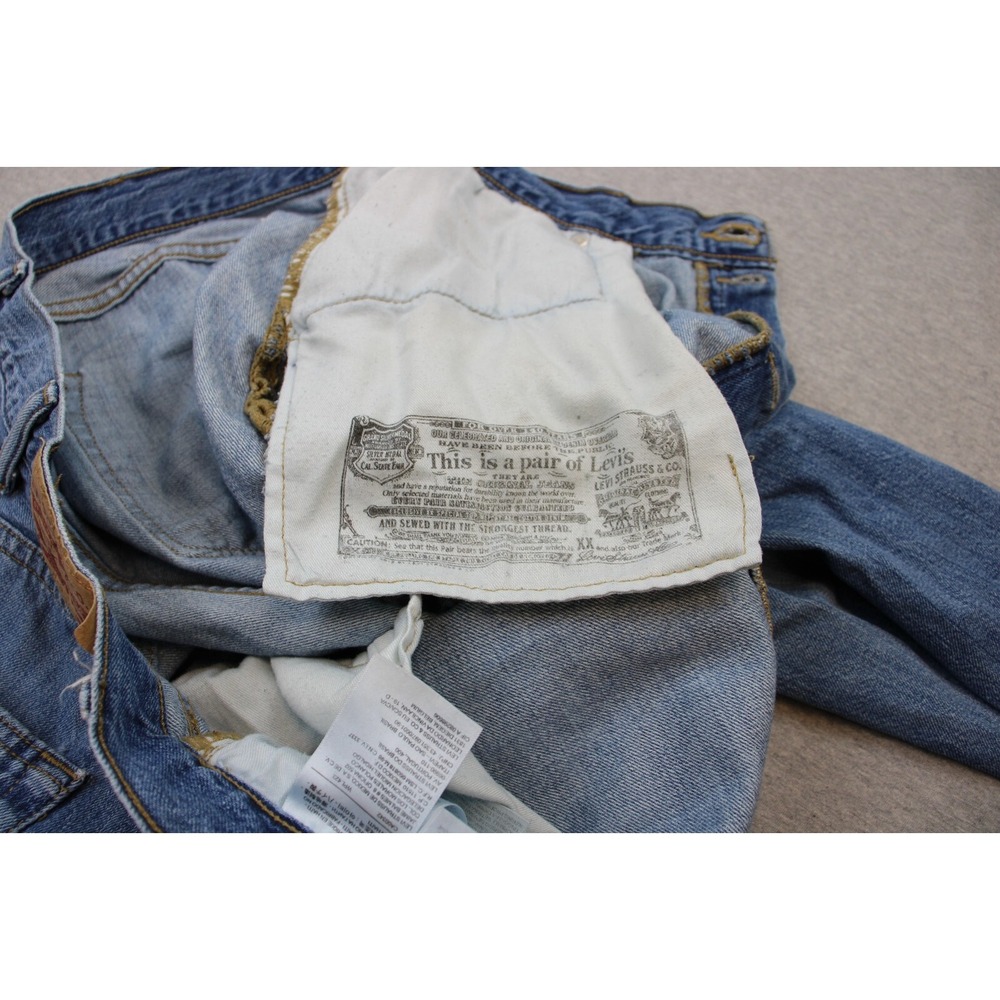 Levis 505 Jeans Mens 38 x 30 Blue 100% Cotton Regular Fit Straight Fly Button - Picture 7 of 10